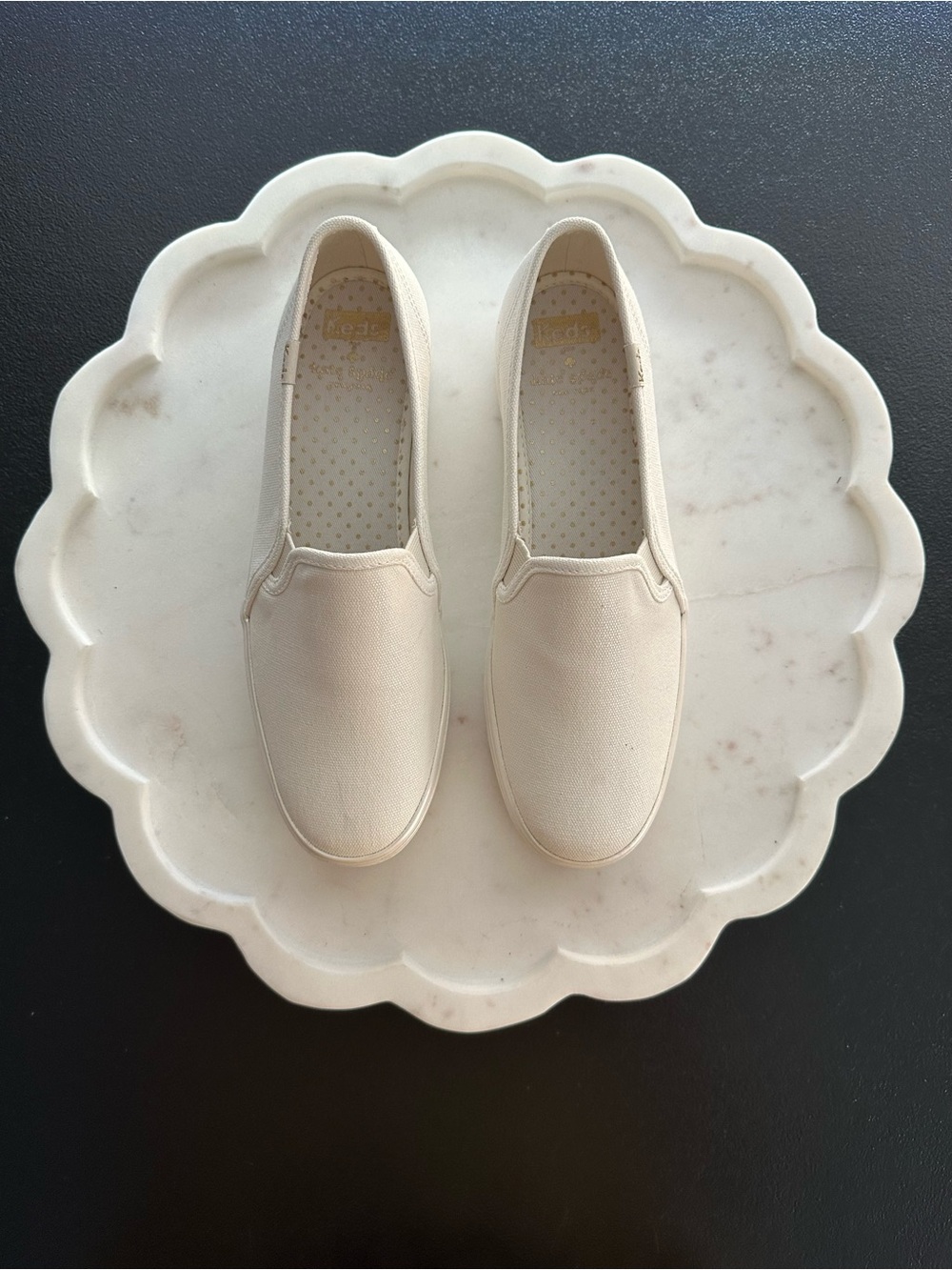 Women’s Keds For kate spade Cream Slip-On Canvas Sneakers Size 7.5